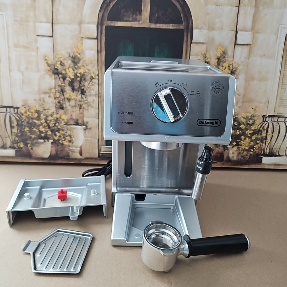DeLonghi ECP3630 Manual Espresso Machine Cappuccino Maker /READ